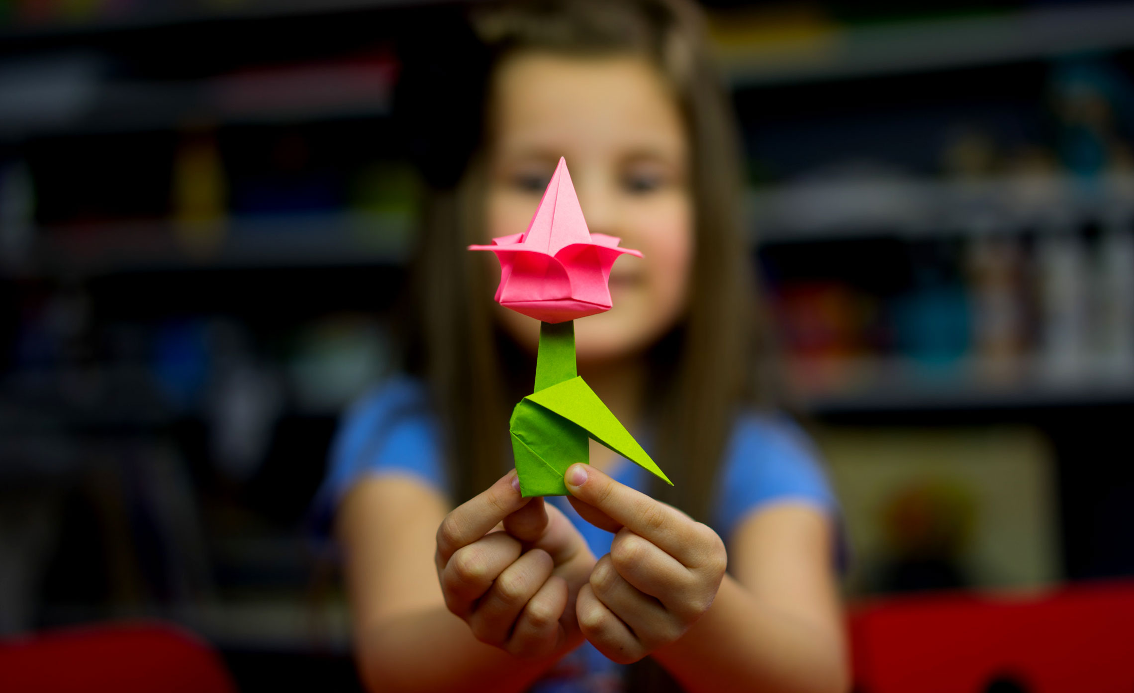 Цветок крокус сити оригами. Оригами. Оригами для детей. Мастер класс по оригами для детей. Оригами фото.